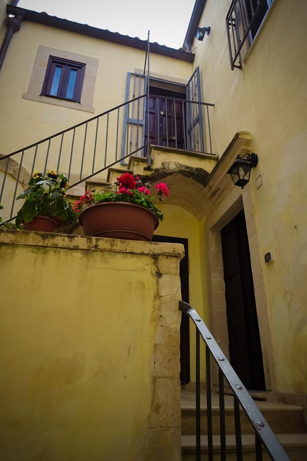 Bed and Breakfast Bb Opera Dei Pupi Сиракузы Экстерьер фото